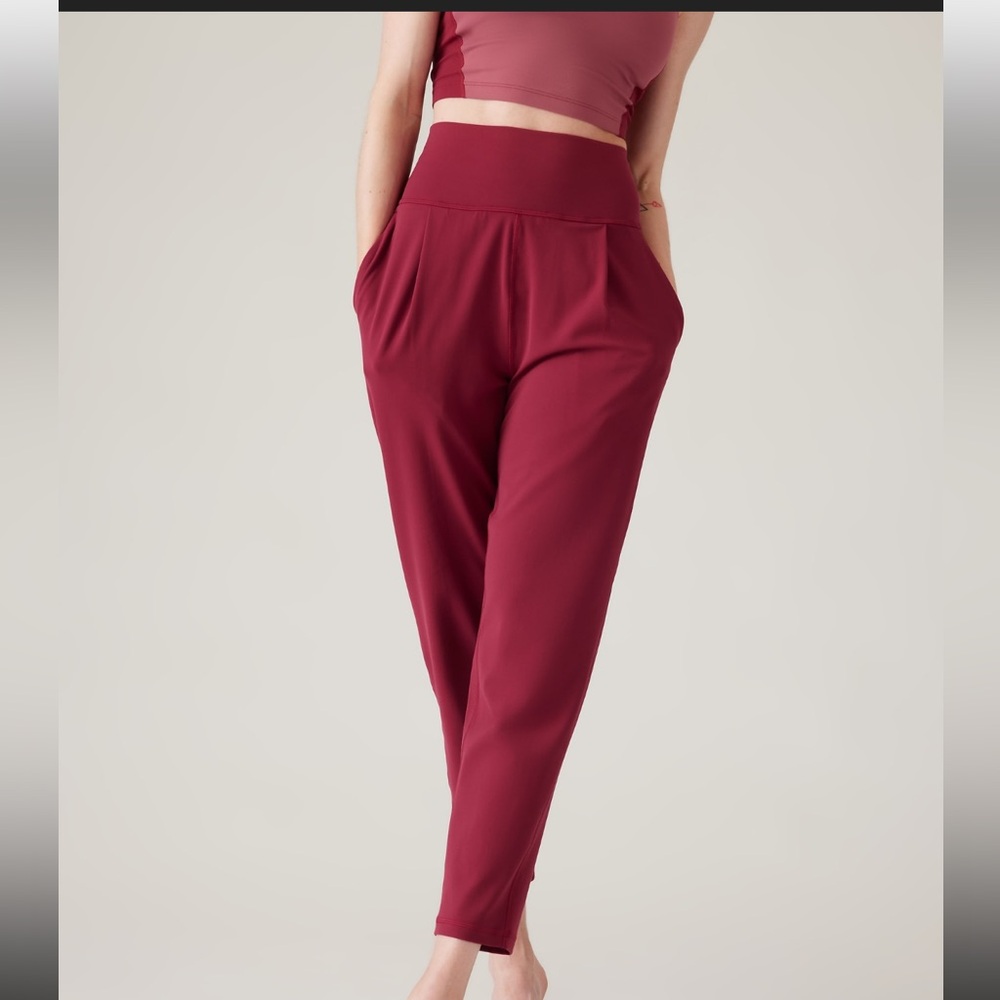 Athleta Elation Pants in coffeeberry color.